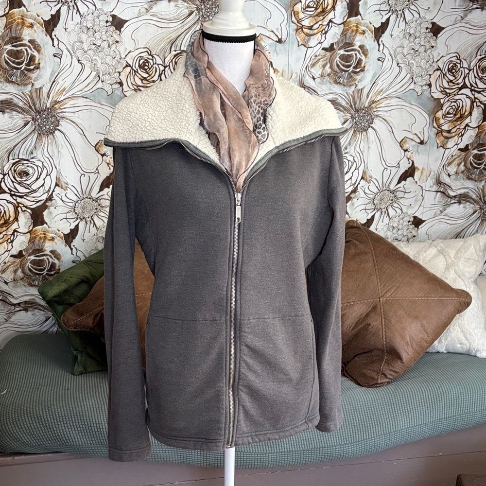 Banana Republic Gray Jacket - EUC!